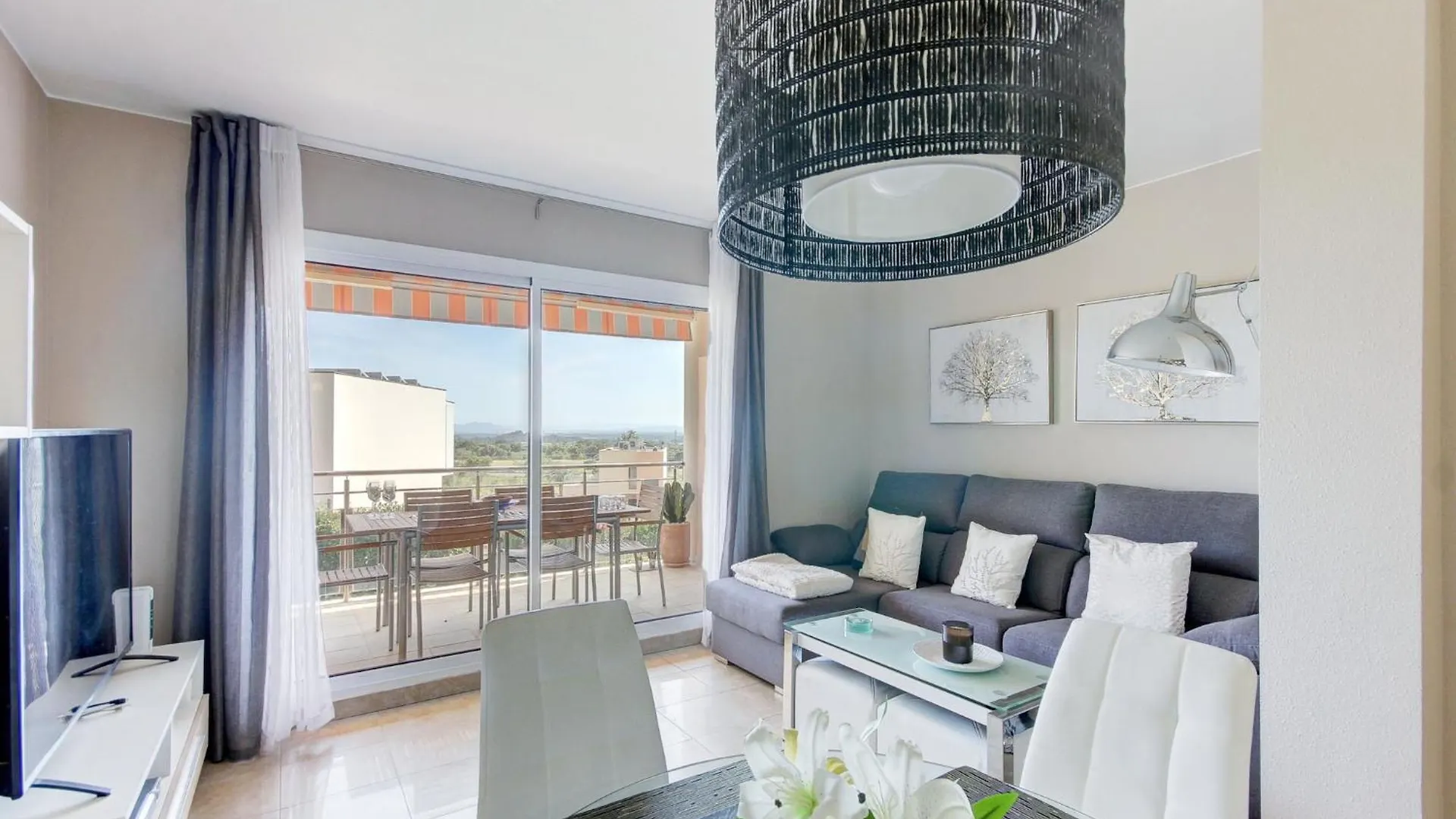 Duplex Apartment In Palau-Saverdera Spagna