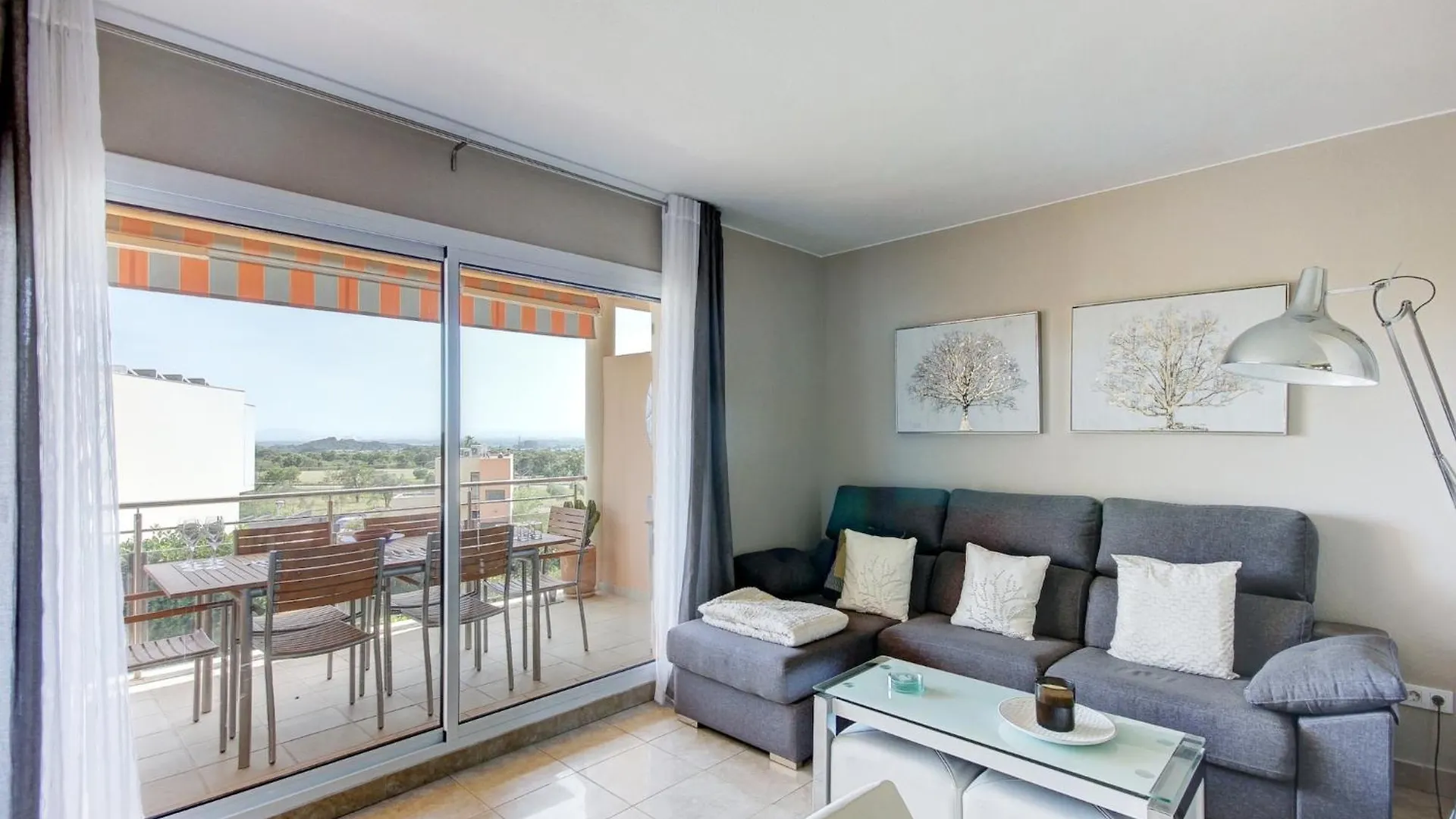Duplex Apartment In Palau-Saverdera